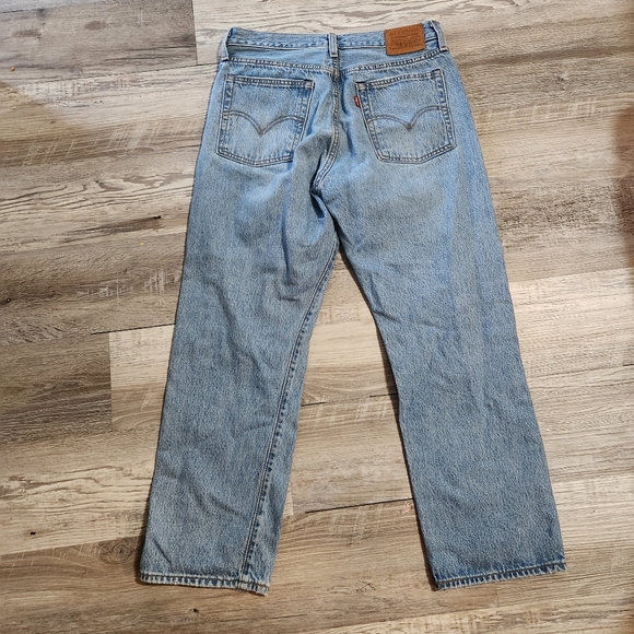 Levi's Wedgie Straight Crop Jeans - Picture 5 of 5